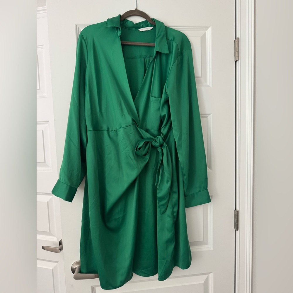 Elegant Green Wrap Dress